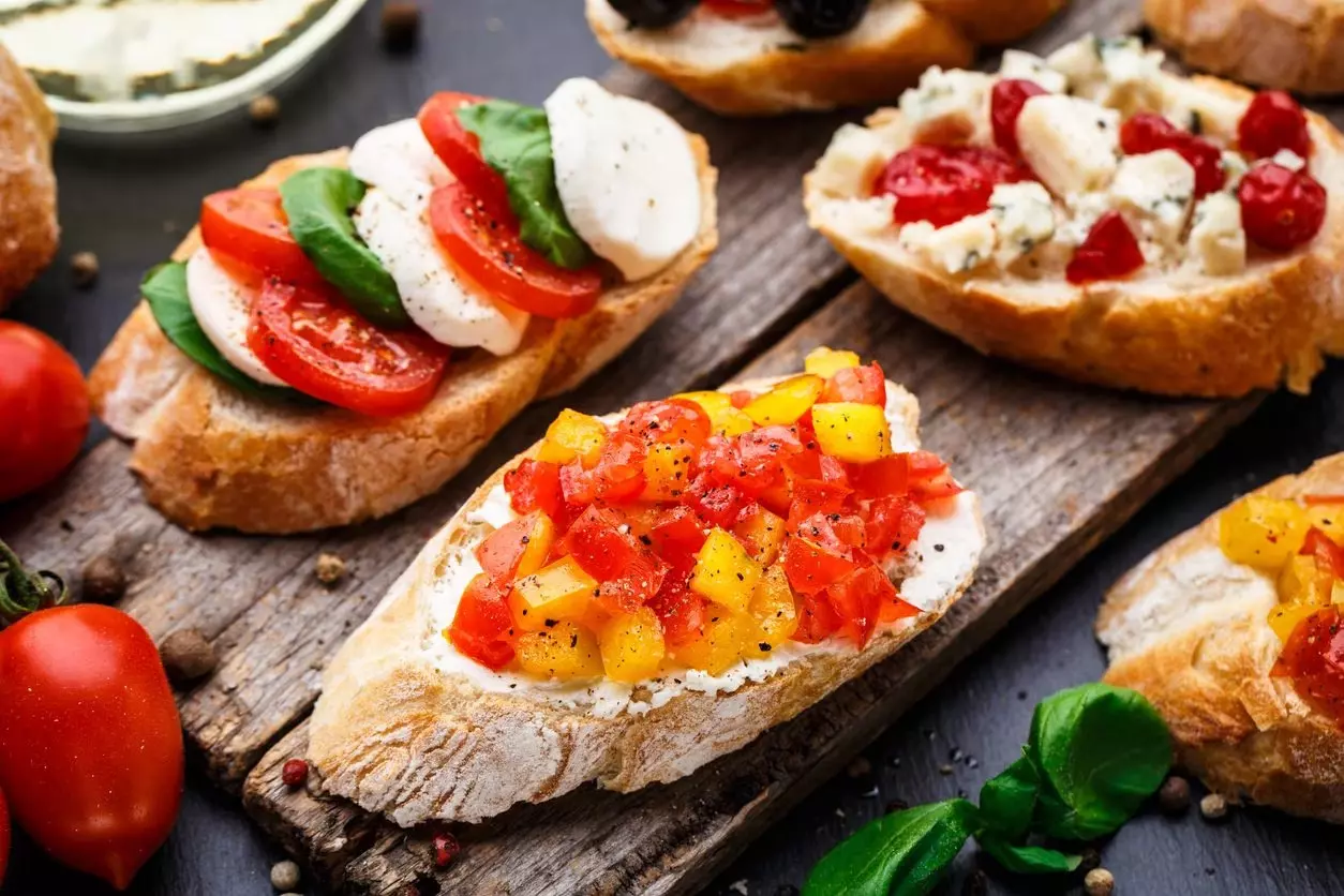 The Original Italian Bruschetta: Extra Virgin Olive Oil and the Mozzarella Campana Variation