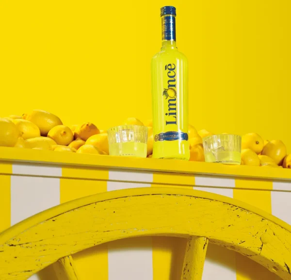 Limoncè – Classic Limoncello with 100% Sicilian Lemons